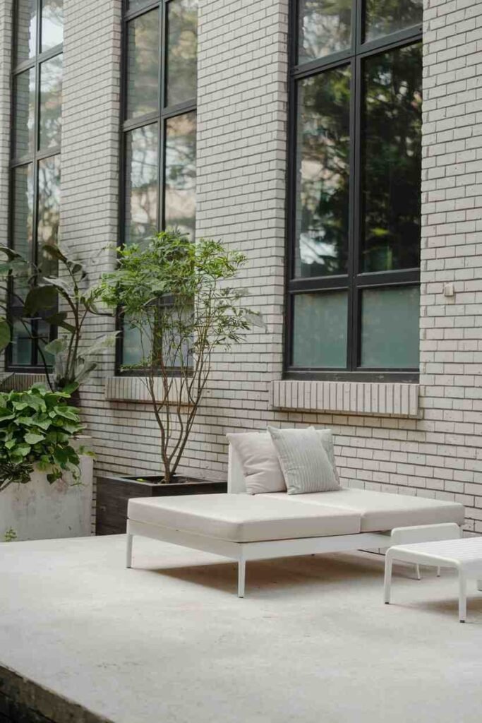 Modern Minimalist Patio