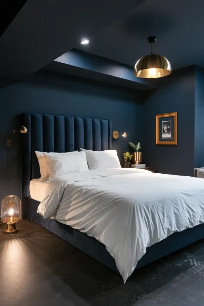 Bold & Moody Hideout