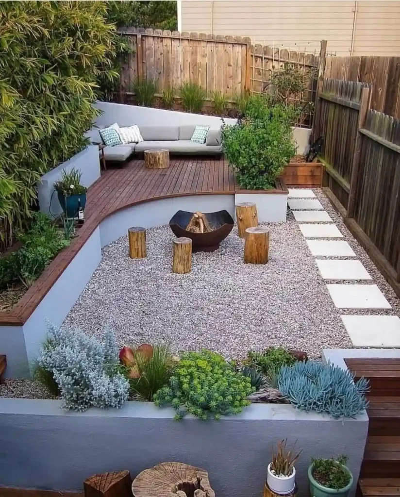 Sunken Lounge with Retaining Wall Seating